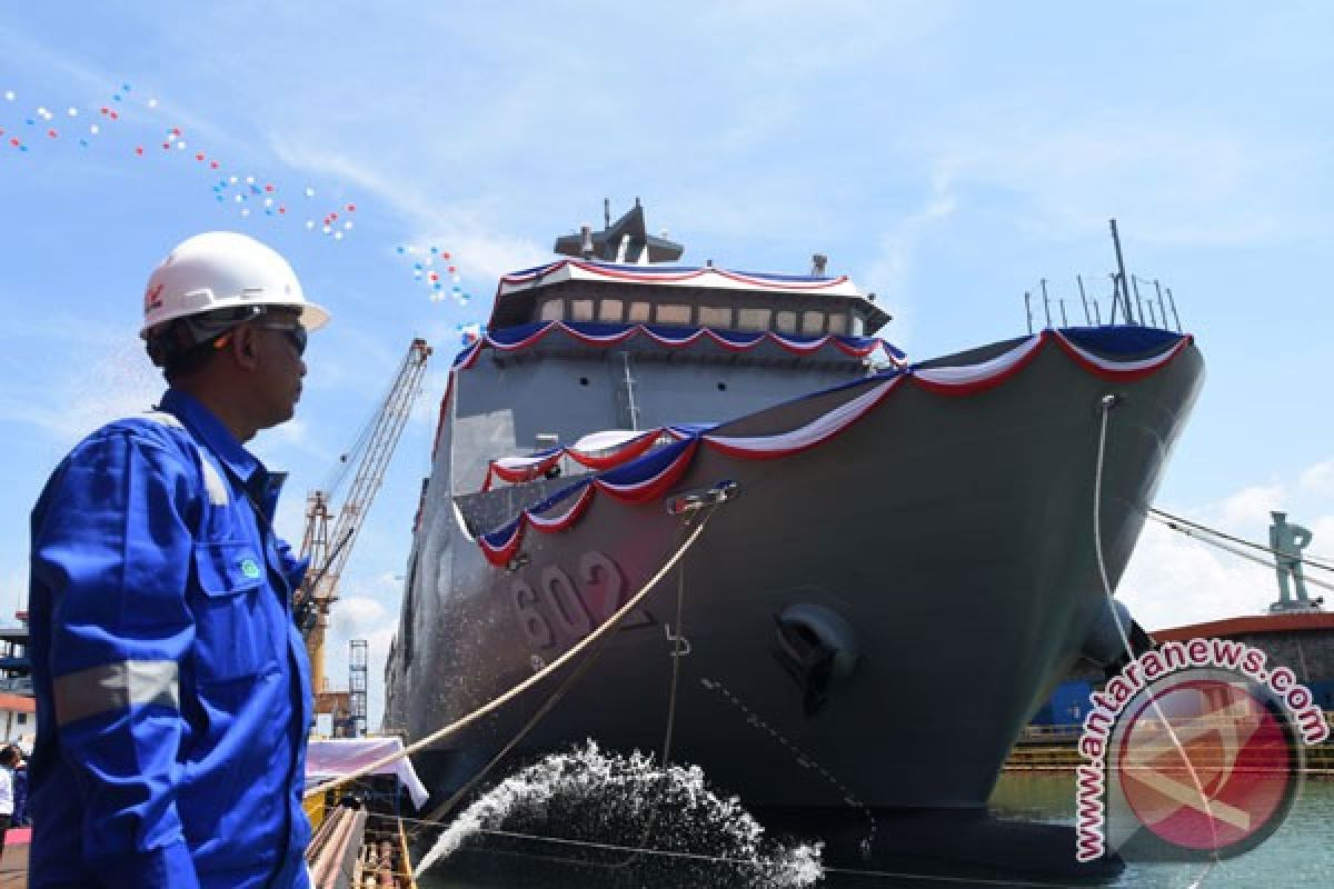Filipina puas dengan kapal perang buatan Indonesia