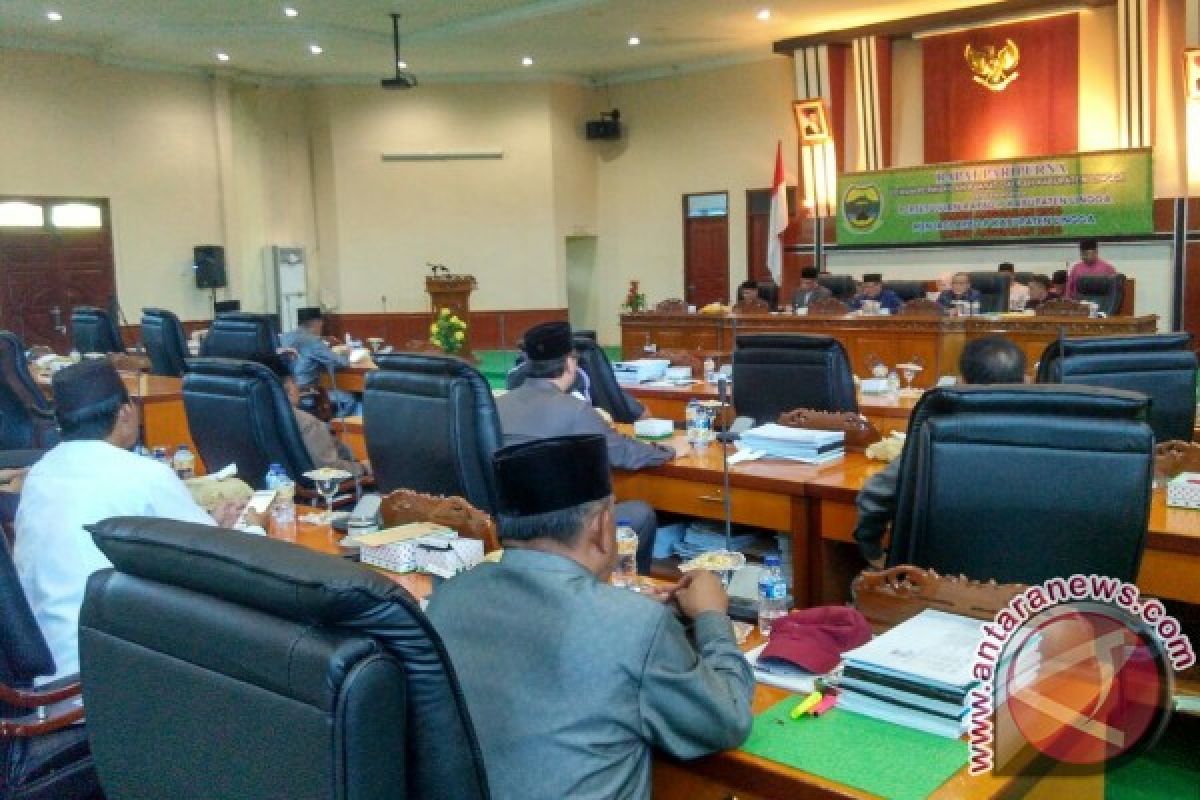 RAPBD Perubahan Lingga Disetujui Defisit Rp39 Miliar