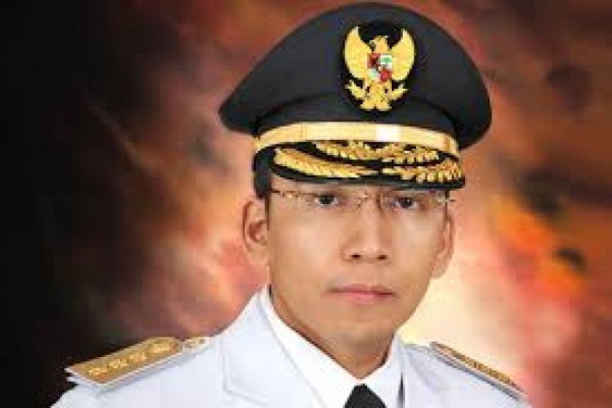 Governor Zainul Majdi denies reports that he calls for rejection of Ahok