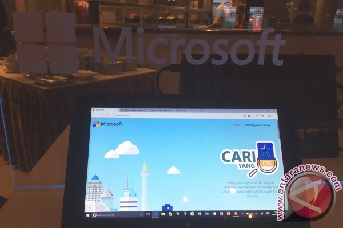 Cara bedakan produk Microsoft asli dengan yang palsu (video)