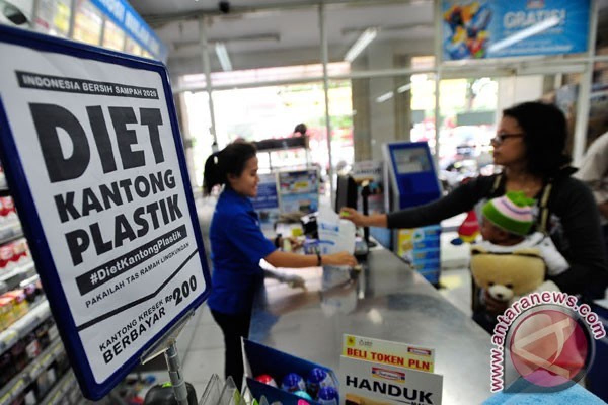 Peritel Modern Kembali Gratiskan Kantong Plastik