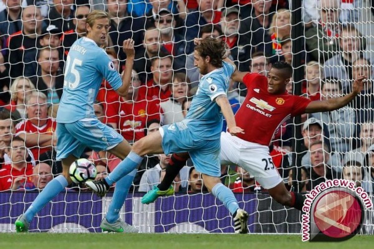 Joe Allen Gagalkan MU Raih Kemenangan Atas Stoke City Hingga Berakhir Imbang 1-1