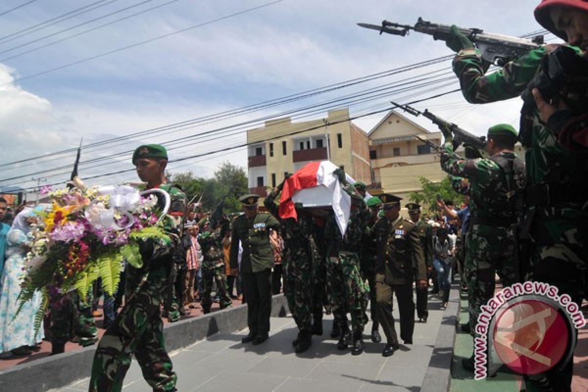 Jenazah Wagub Sulteng dimakamkan di TMP Tatura