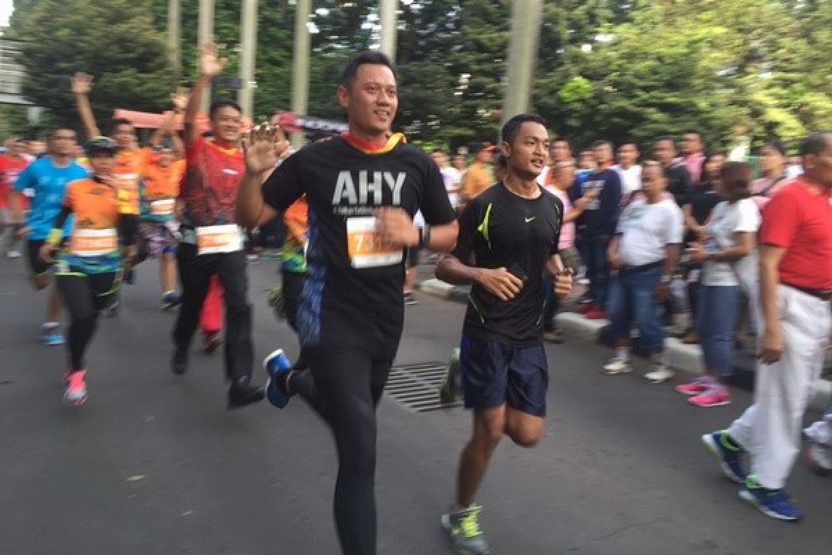 Agus Yudhoyono jadi rebutan "selfie" di Tjanting Fun Day