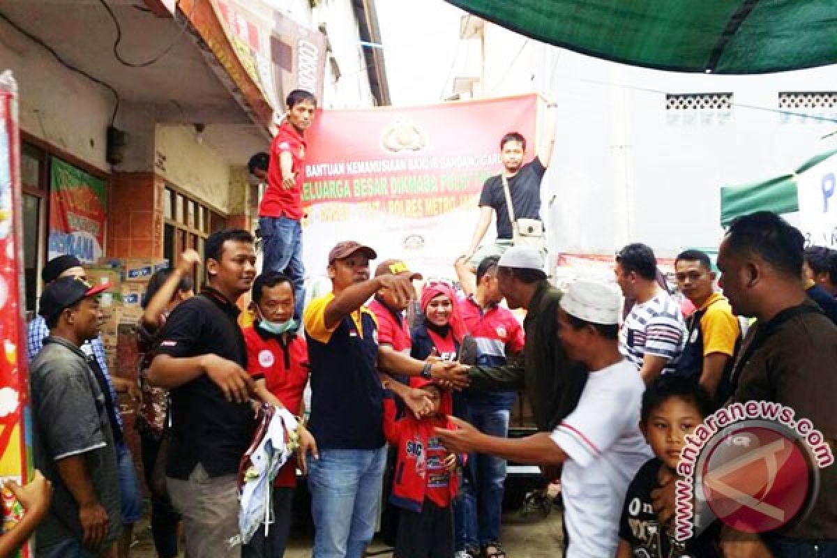 Alumni Dikmaba Polri bantu korban banjir Garut