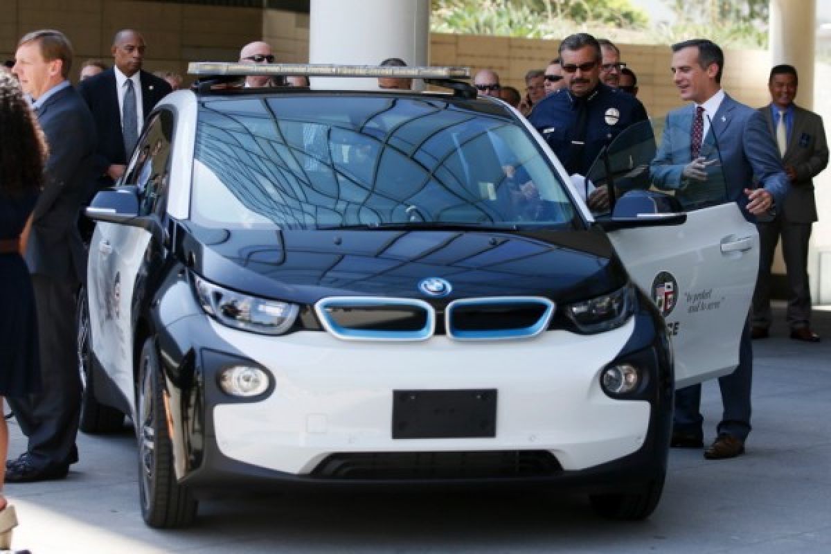 BMW akan Perkenalkan BMW X3 Listrik