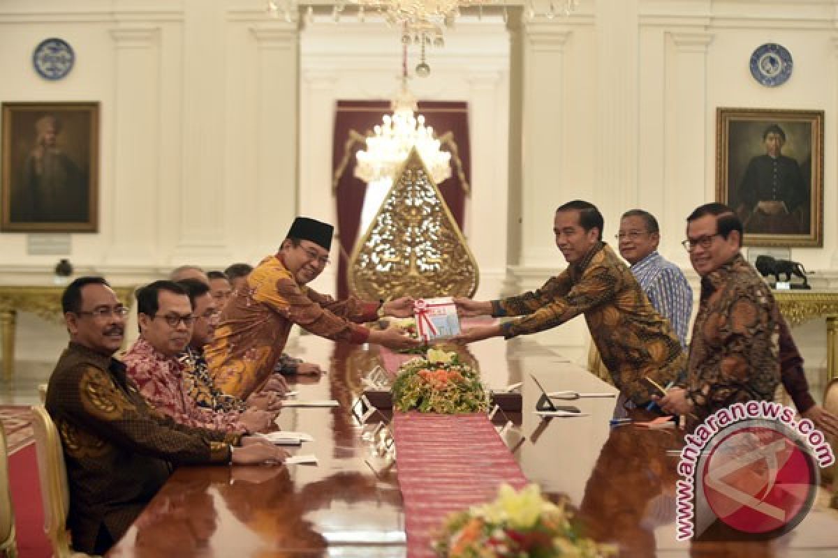 President Jokowi approves revision of law on supreme audit board