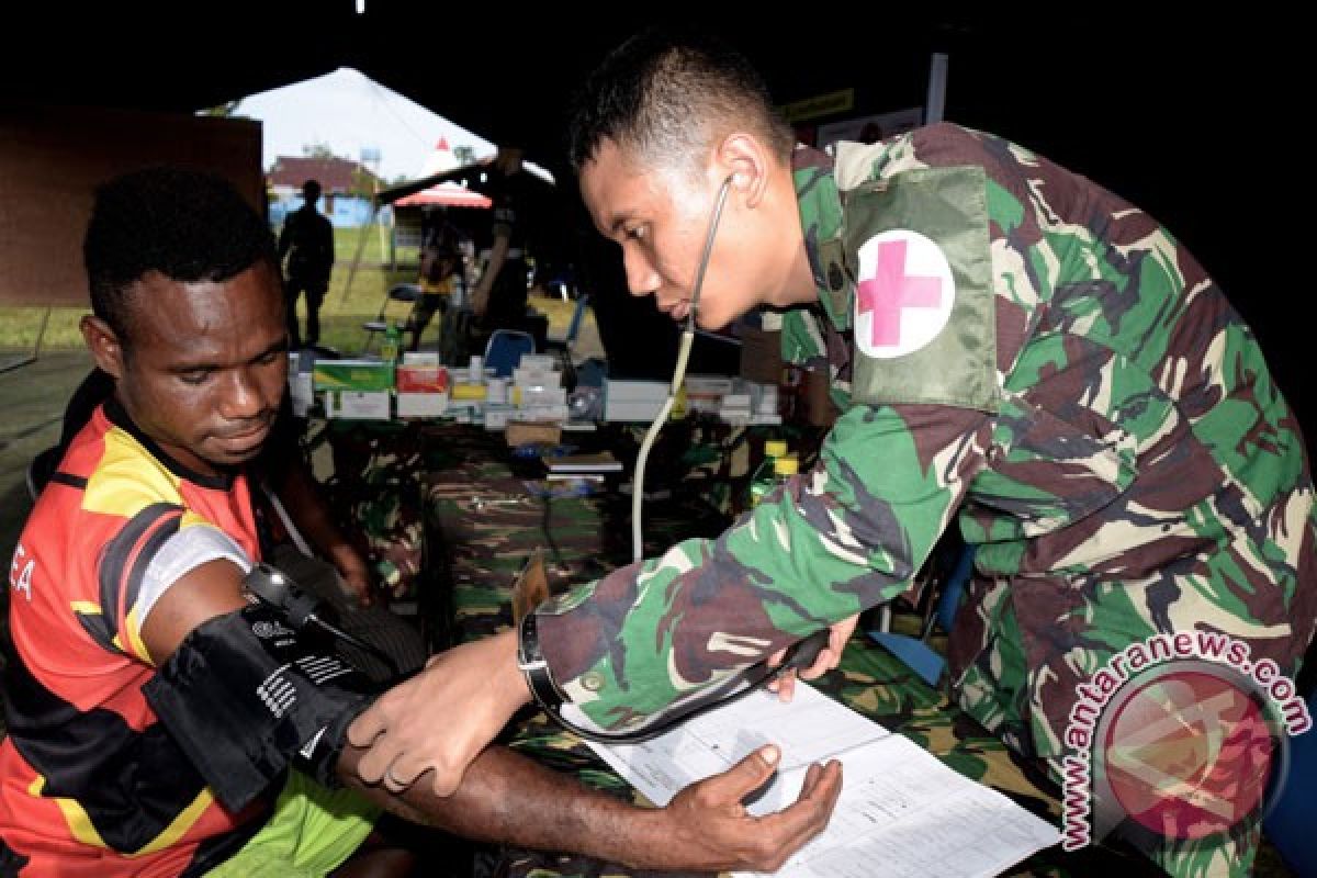 Satgas cek kesehatan warga di perbatasan Papua