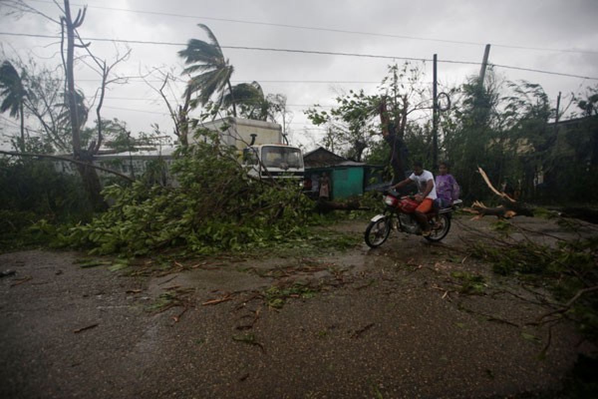 Penduduk kota pelabuhan Haiti lanjutkan hidup "tanpa tujuan"