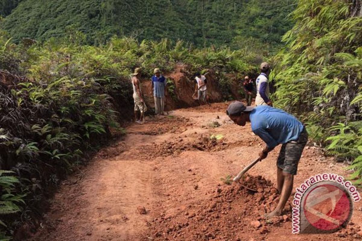 Mukomuko selesai bangun 10 jalan usaha tani