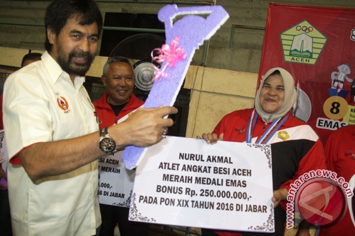 Atlet Aceh terima bonus PON
