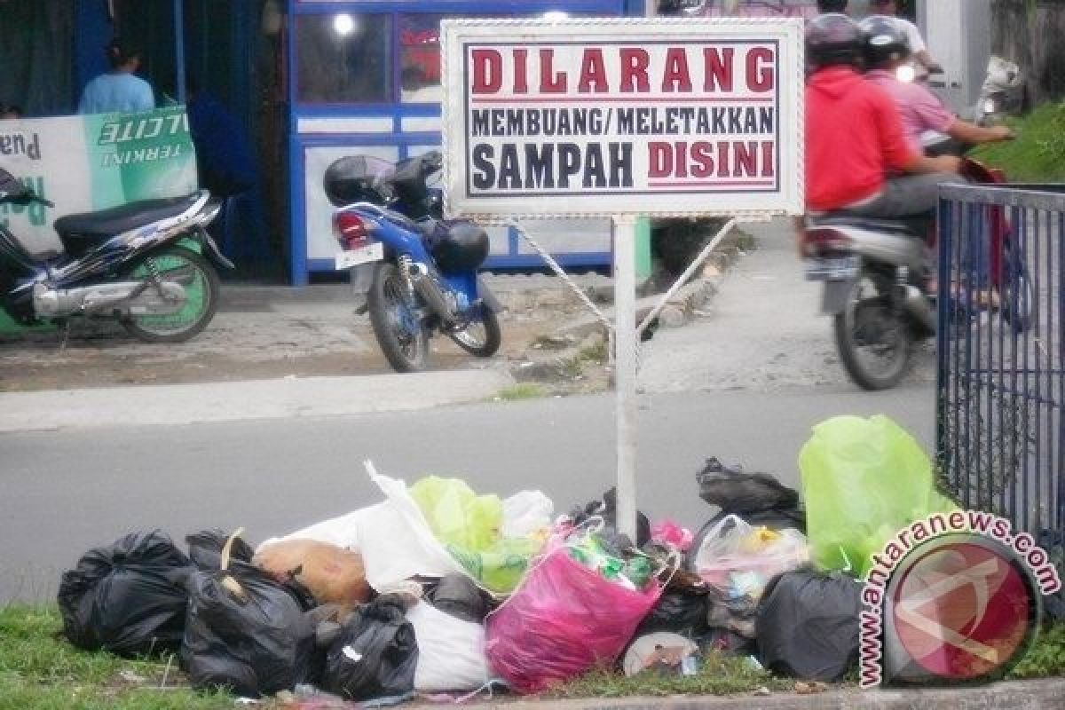 Warga Bandarlampung buang sampah sembarangan didenda Rp500 ribu