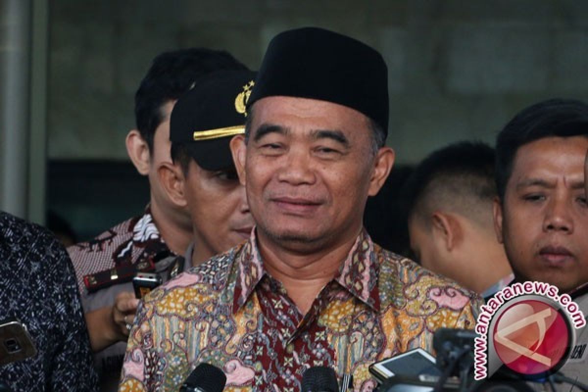 Mendikbud Akui Ternyata Banyak Guru Belum Profesional