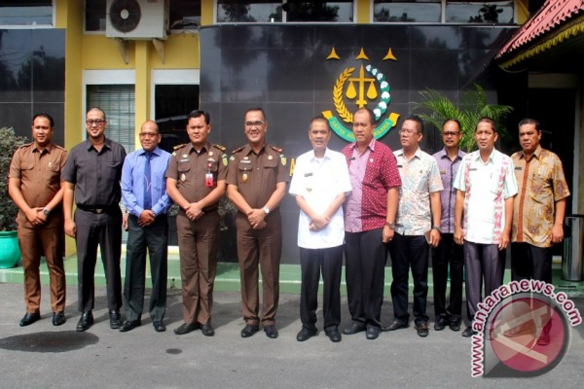 Bupati Asahan Kunjungi Kantor Kejari