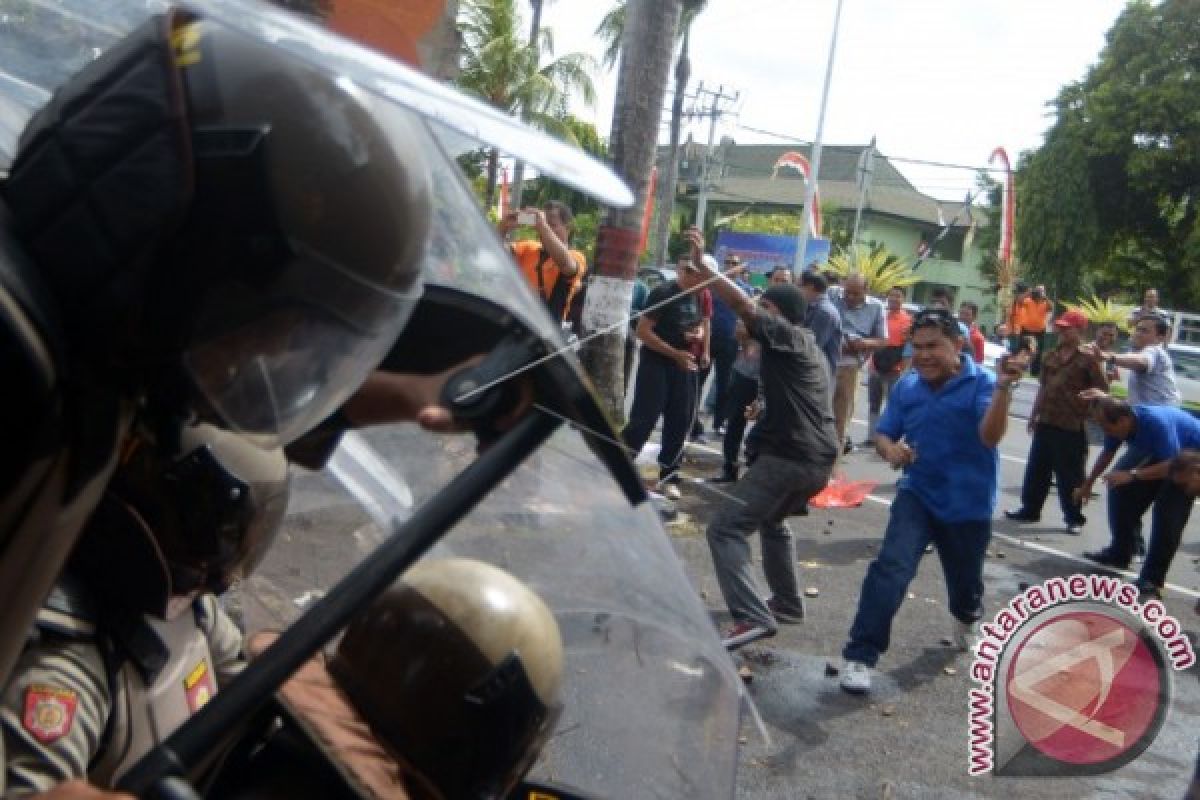 PN Denpasar Lakukan Simulasi Bentrok Untuk Akreditasi