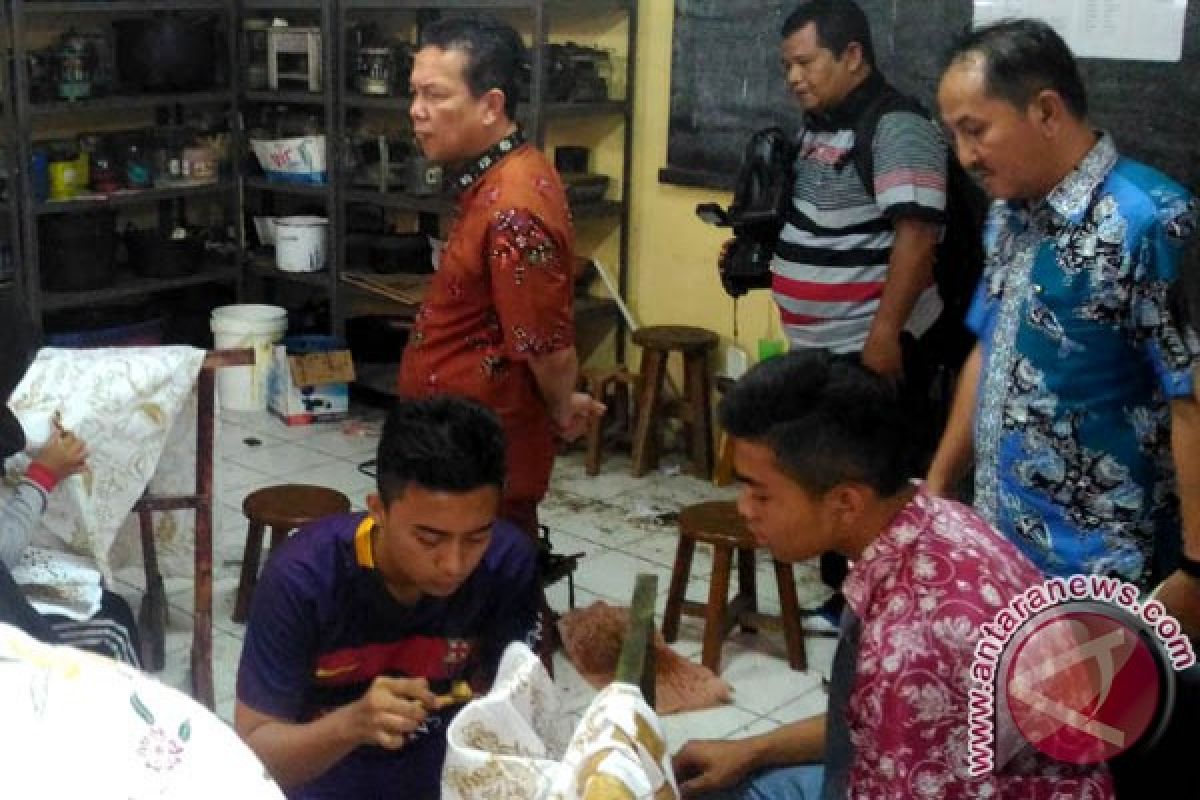 Bupati Batanghari keluhkan kondisi SMKN2