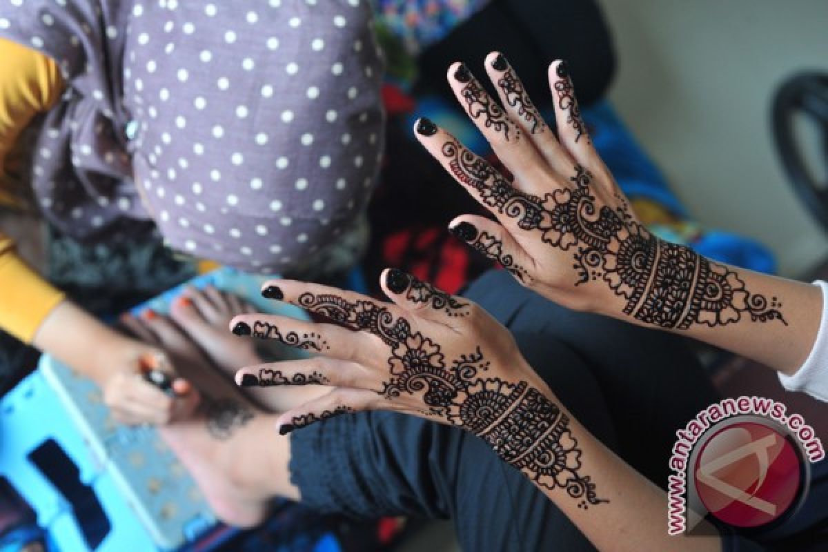 Usaha Lukis Henna Pengantin