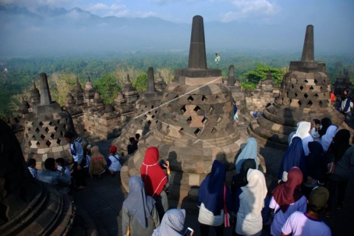 Borobudur Has Visited 322,980 Tourists During Idul Fitri Holiday