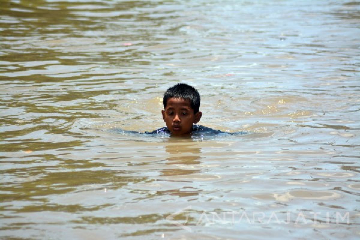 Bupati: Banjir Sidoarjo Ditunjang Air Pasang Laut