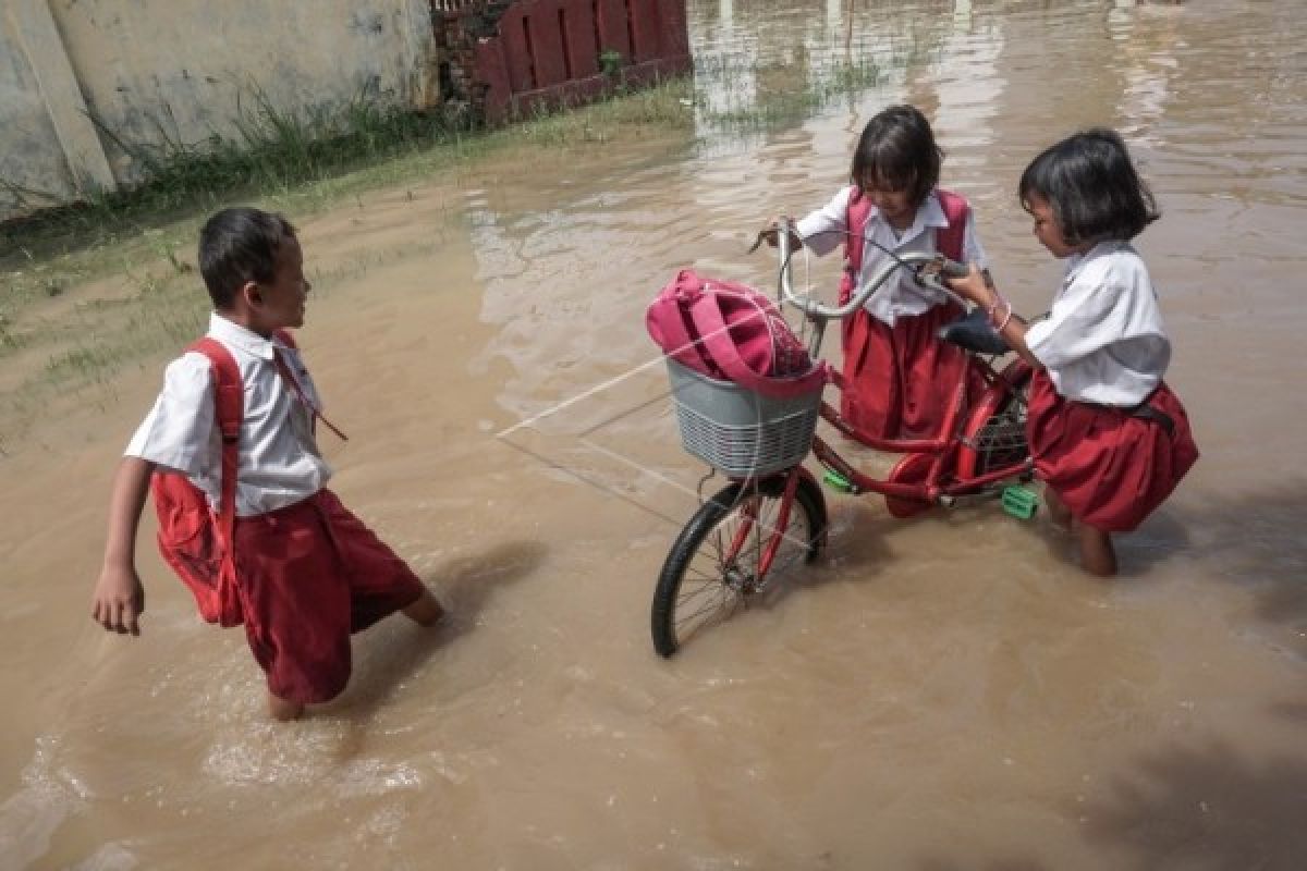 Banjir Sidareja Mulai Surut