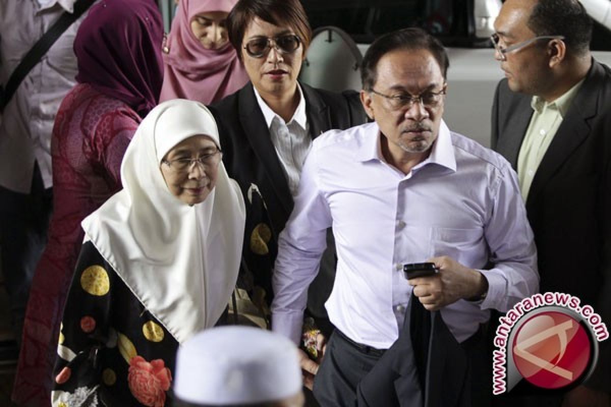 Sidang kasasi Anwar Ibrahim diwarnai unjuk rasa