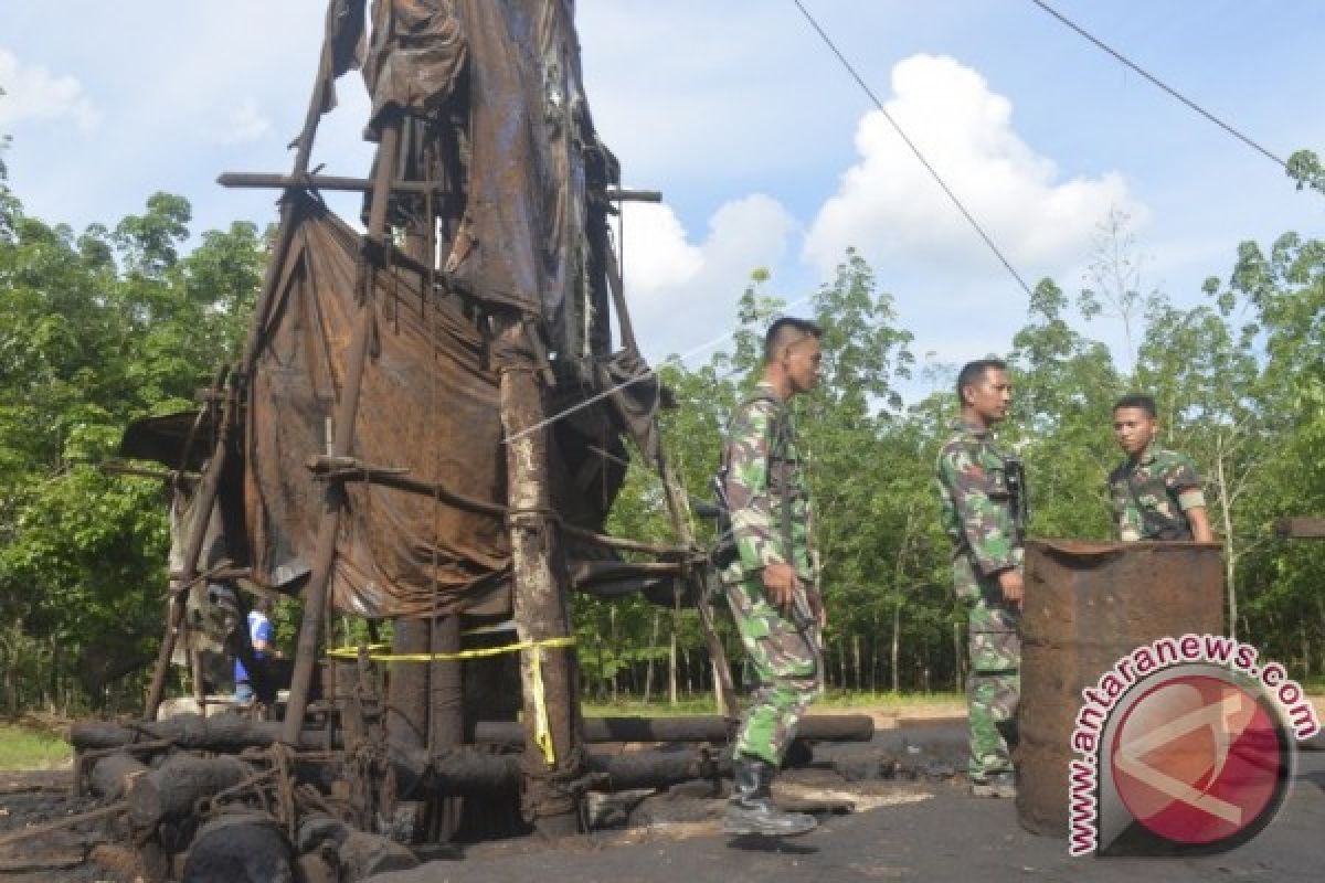 Sumur minyak meledak 18 korban luka bakar