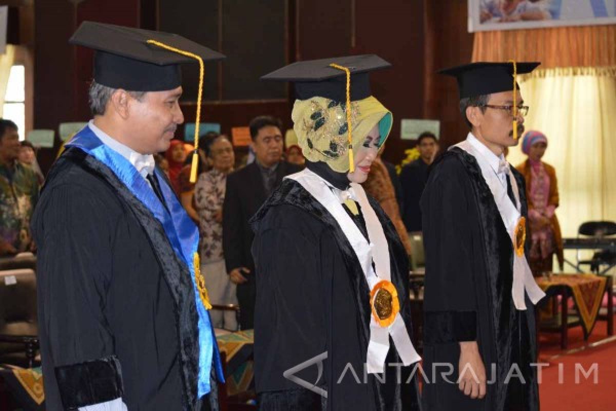 Unej Kukuhkan Profesor Ekonomi dan Lingkungan Pertama di Indonesia