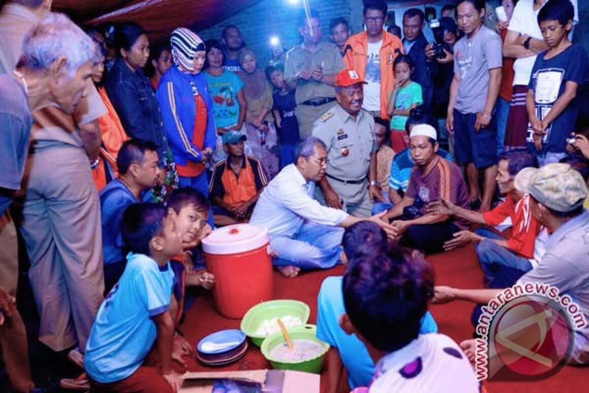 Wali Kota Makassar kunjungi korban kebakaran Maccini 