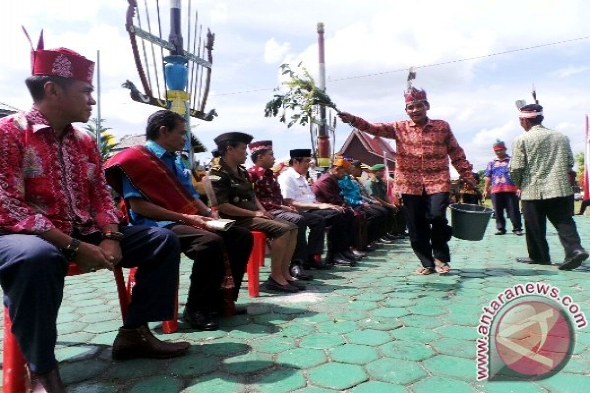 Umat Hindu Kaharingan Gelar Ritual Mamapas Lewu