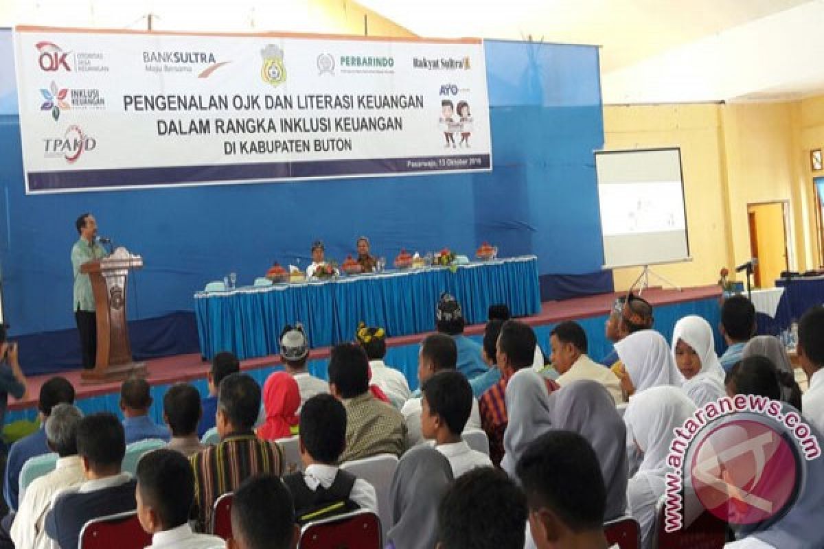 Ratusan Pelajar Buton Ikut Literasi Jasa Keuangan