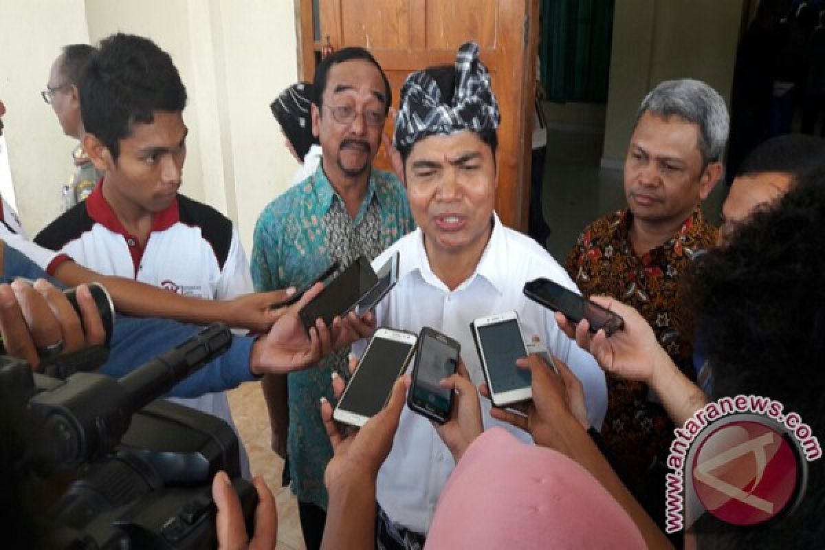 Wakil Bupati Buton Imbau Pelajar Biasakan Menabung