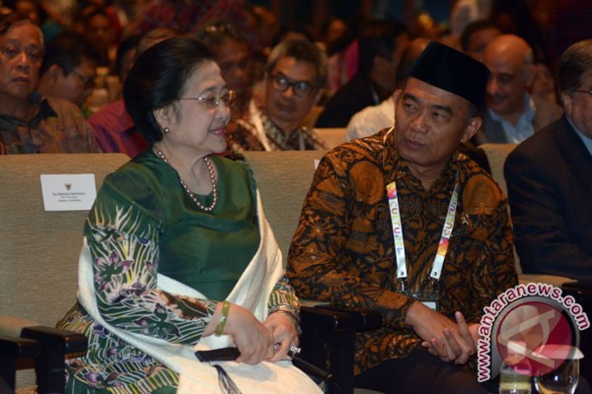 Megawati usulkan satu menit hening Hari Bumi