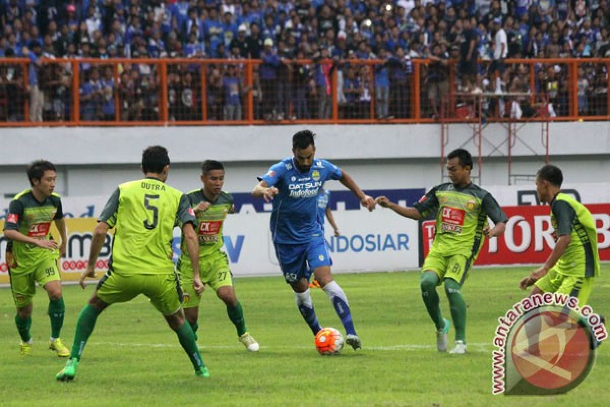 Persib pilih main lebih sabar di kandang PSM