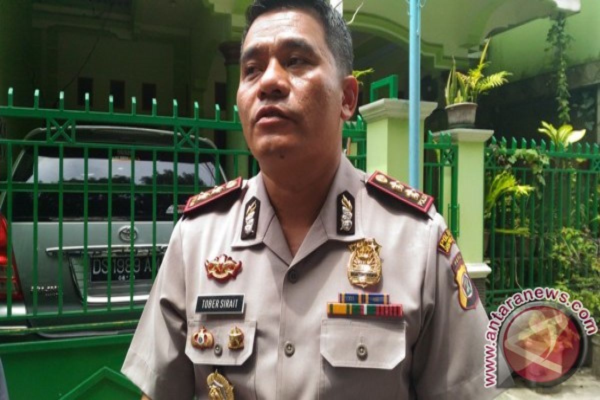 Polisi periksa dua saksi terkait teror bom di rumah Marthinus Werimon