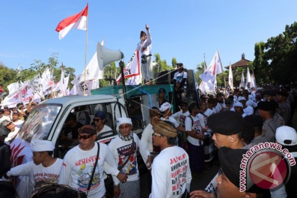Forbali Unjuk Rasa Ke DPRD Bali
