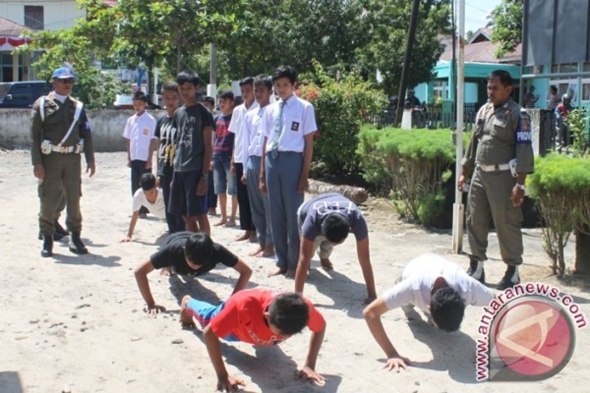 Sekolah Diminta Tingkatkan Disiplin Pelajar