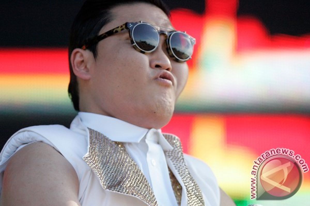 Wow! Video klip Psy "Daddy" Ditonton 200 Juta Kali Di YouTube
