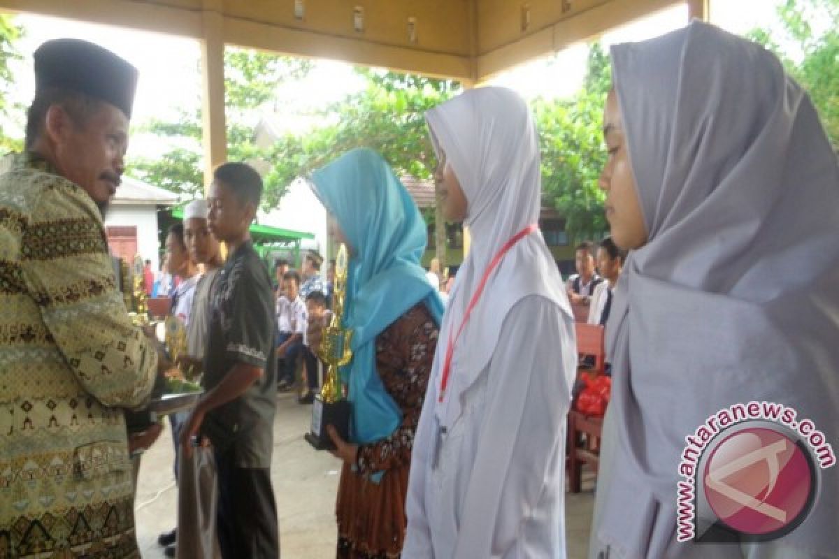 SMPN 1 Kusan Hulu Juara Satu Lomba PAI Tingkat Kabupaten