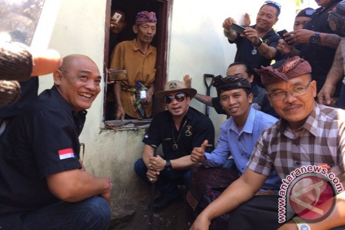 Ormas Laskar Bali Bantu Rumah Di Bangli