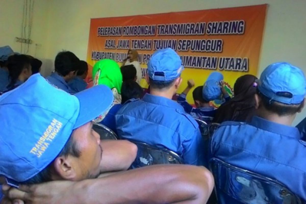 100 Keluarga Asal Jateng Transmigrasi ke Kalimantan