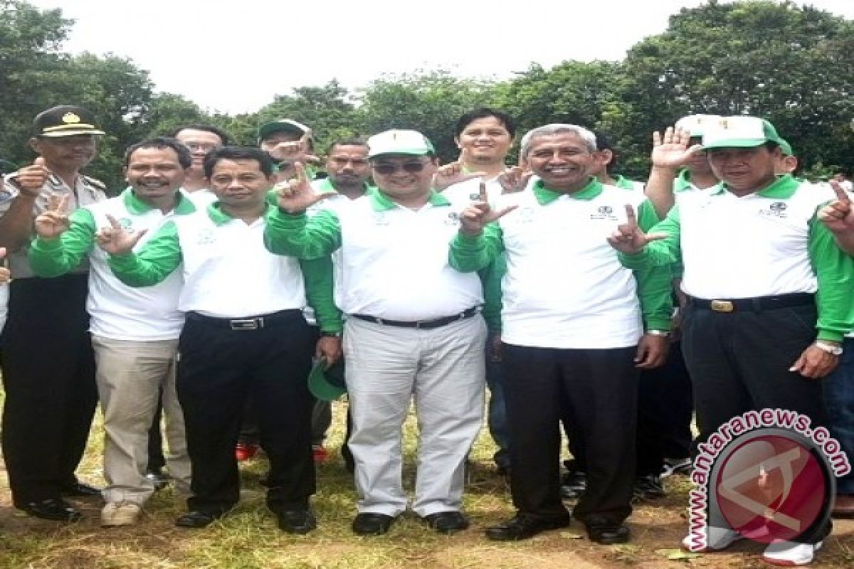 Bangka Tengah Gandeng Unand Kembangkan Tanaman Gaharu