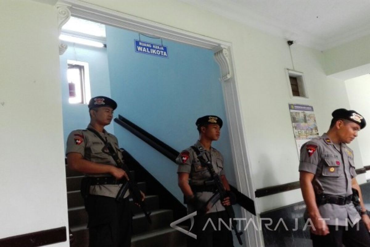 Rumah Dinas Wali Kota Madiun Juga Diperiksa