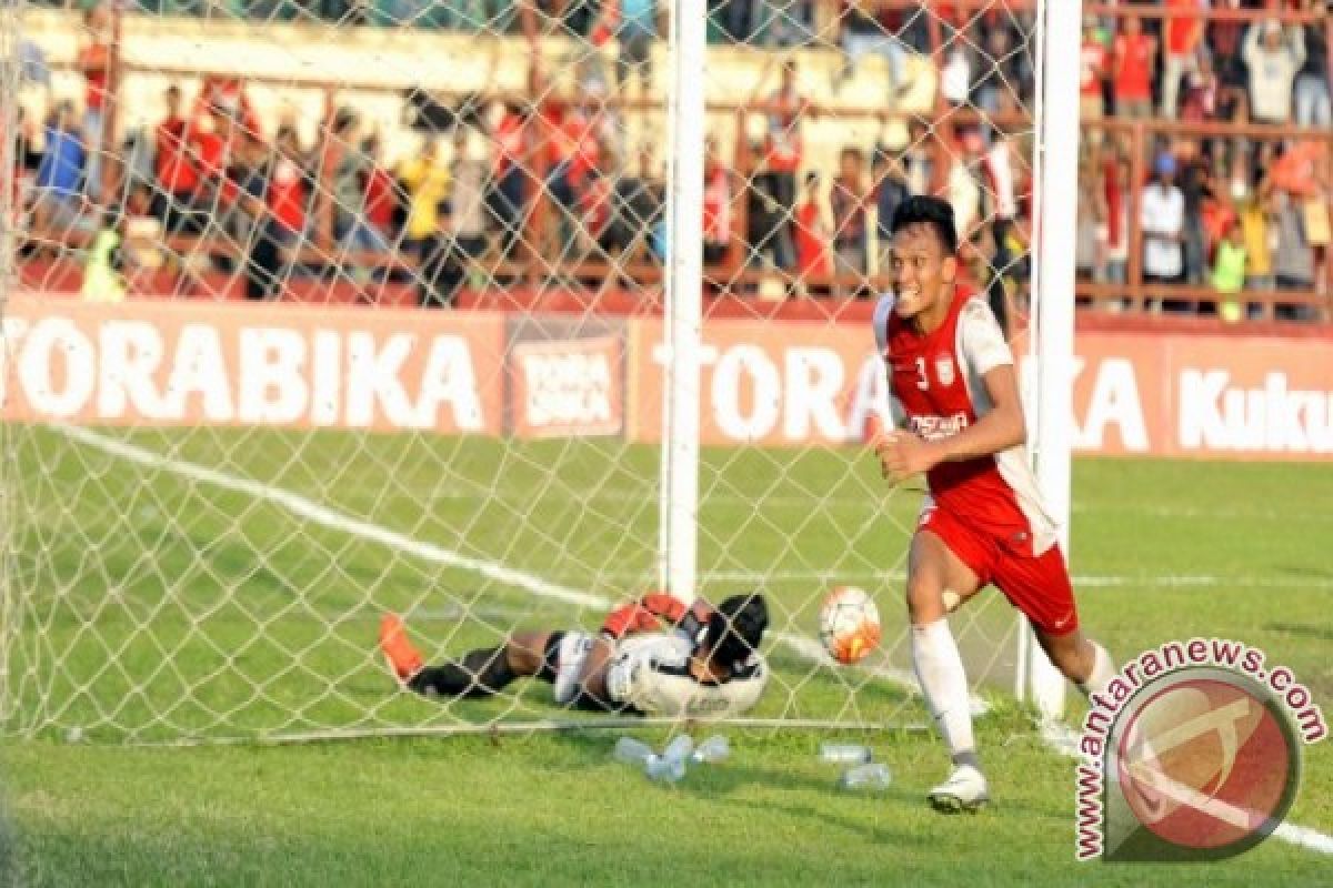 PSM Makassar kalahkan Sriwijaya FC 2-1