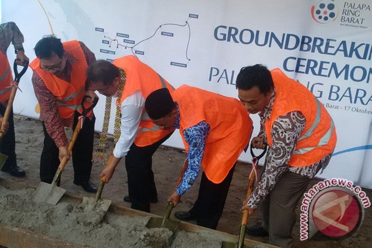 Menkominfo Melakukan Peletakan Batu Pertama Pembangunan Palapa Ring Barat