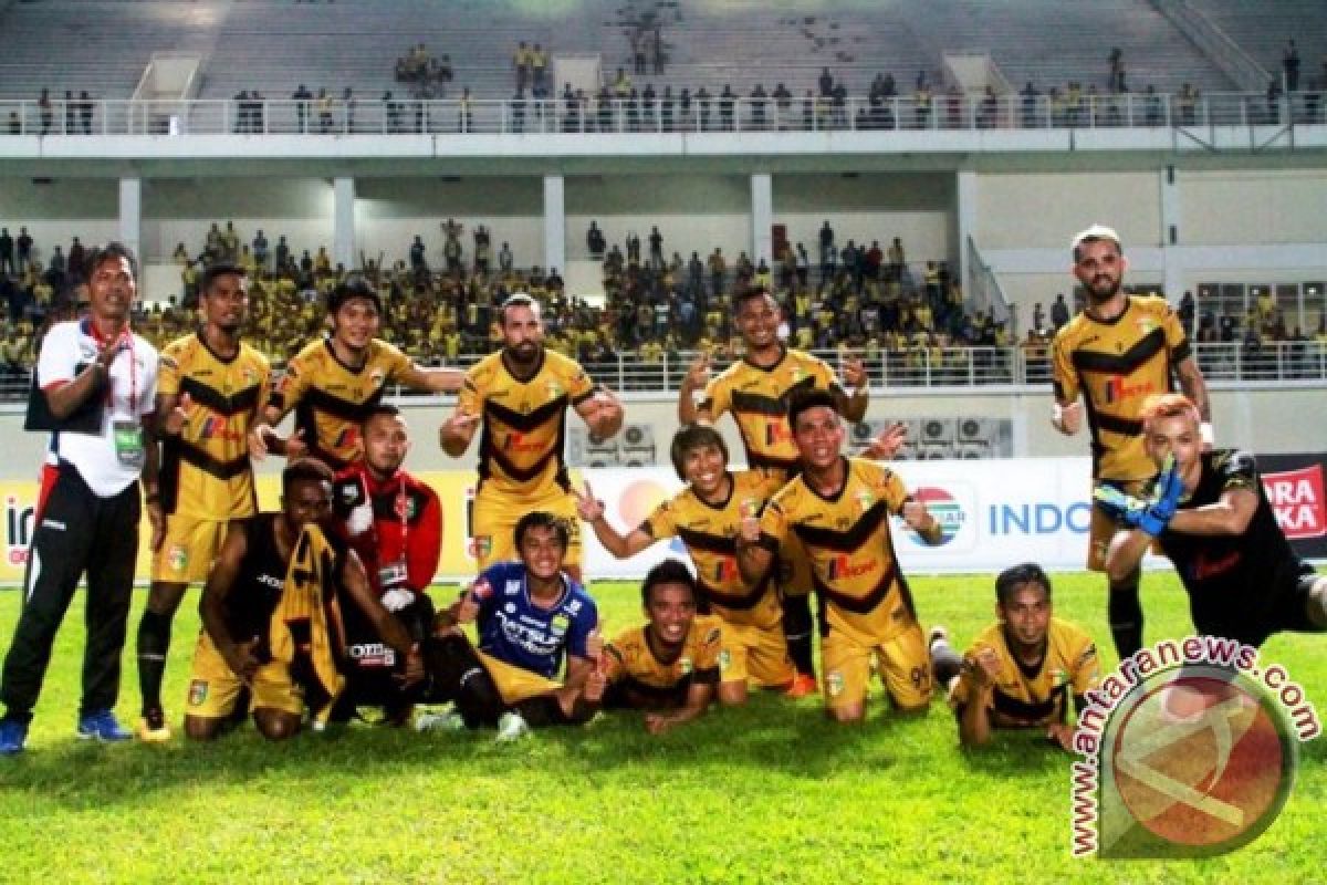 Mitra Kukar Tekuk Persib 2-1