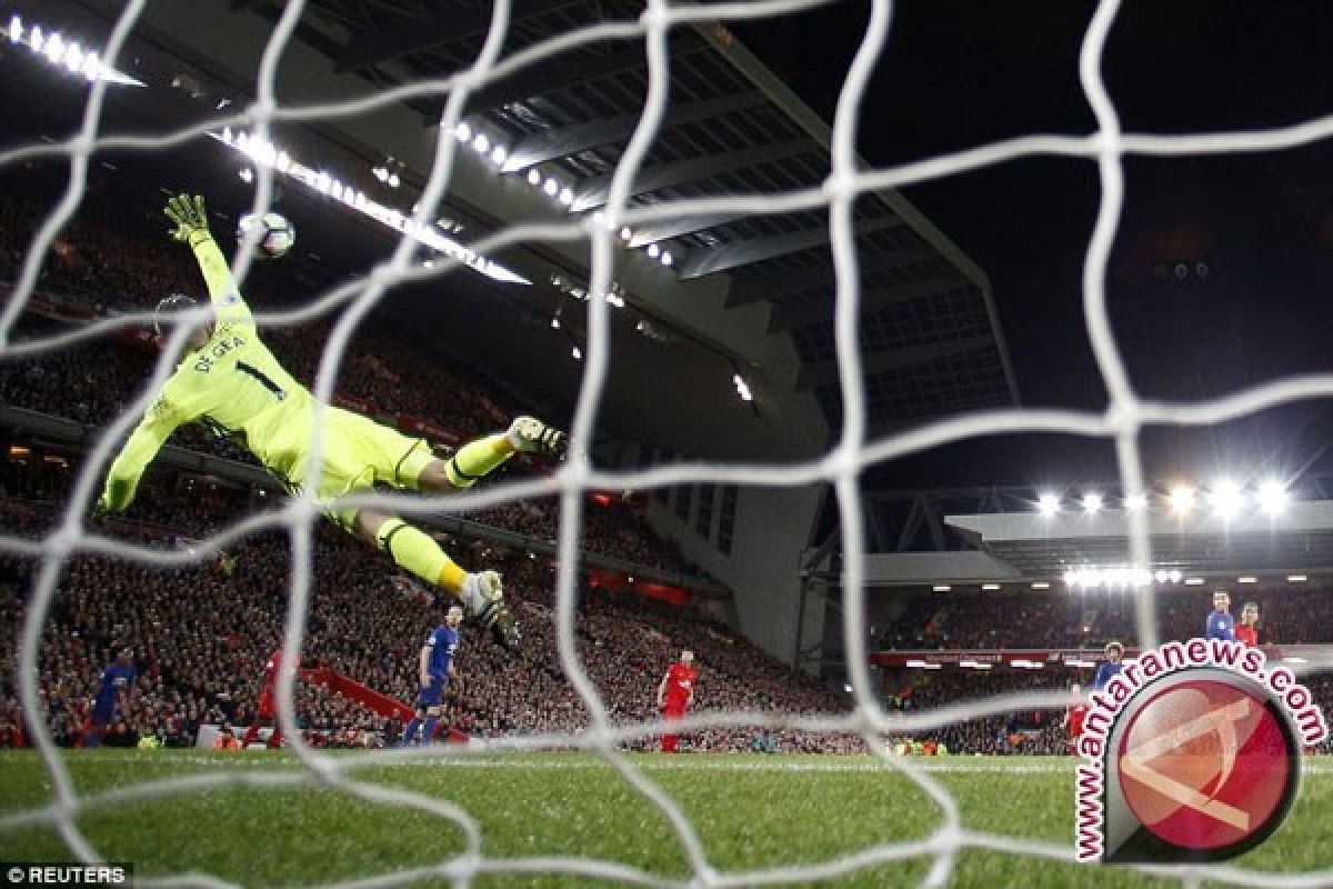 MU perketat keamanan di Stadion Old Trafford usai ditemukan senjata