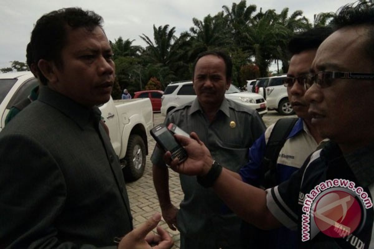 Anggota DPRD desak Pemkab pecat PNS bermasalah