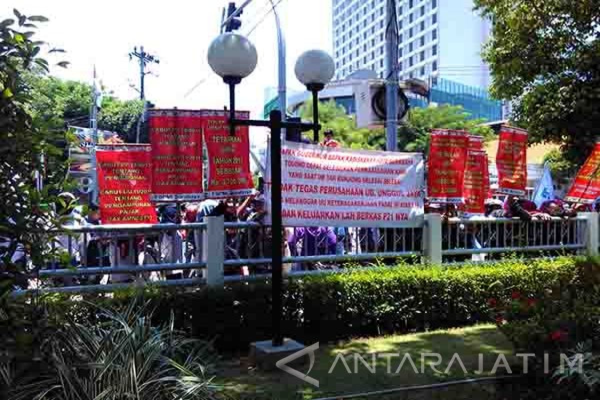 FSPMI Tolak Upah Murah Buruh di Surabaya