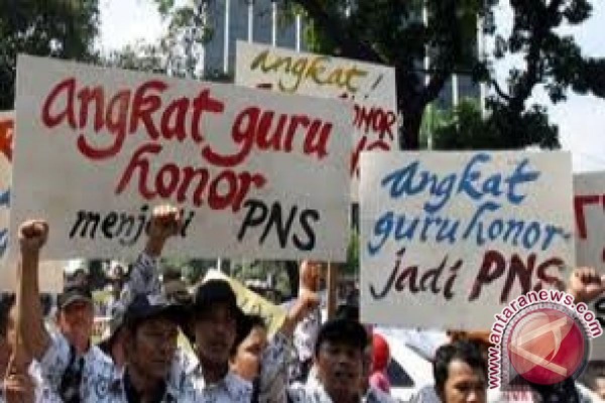 Guru honorer di atas 35 tahun lebih berharap diangkat melalui Keppres