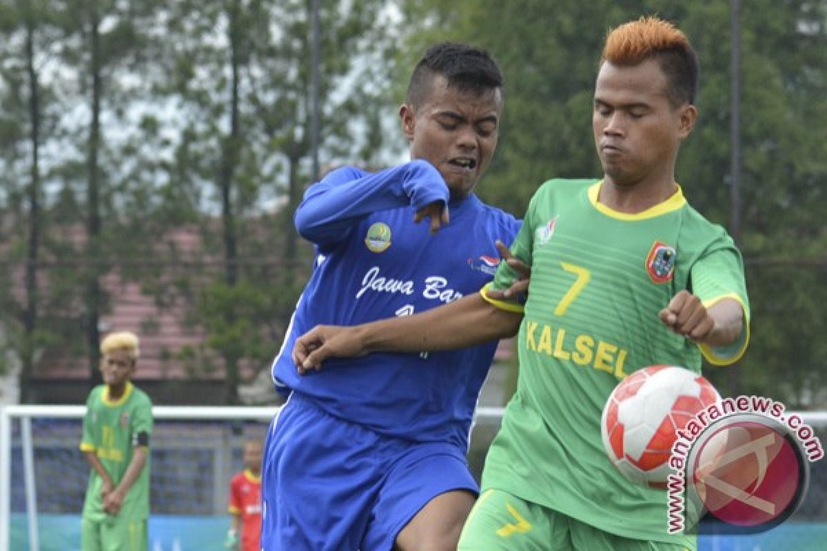 PEPARNAS - Kalsel kalahkan Jabar 3-0